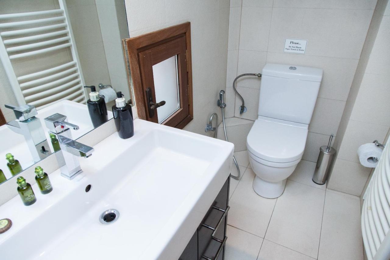 شقة أثينا  في Unique Apt W/ Veranda Walking Distance To Sites المظهر الخارجي الصورة