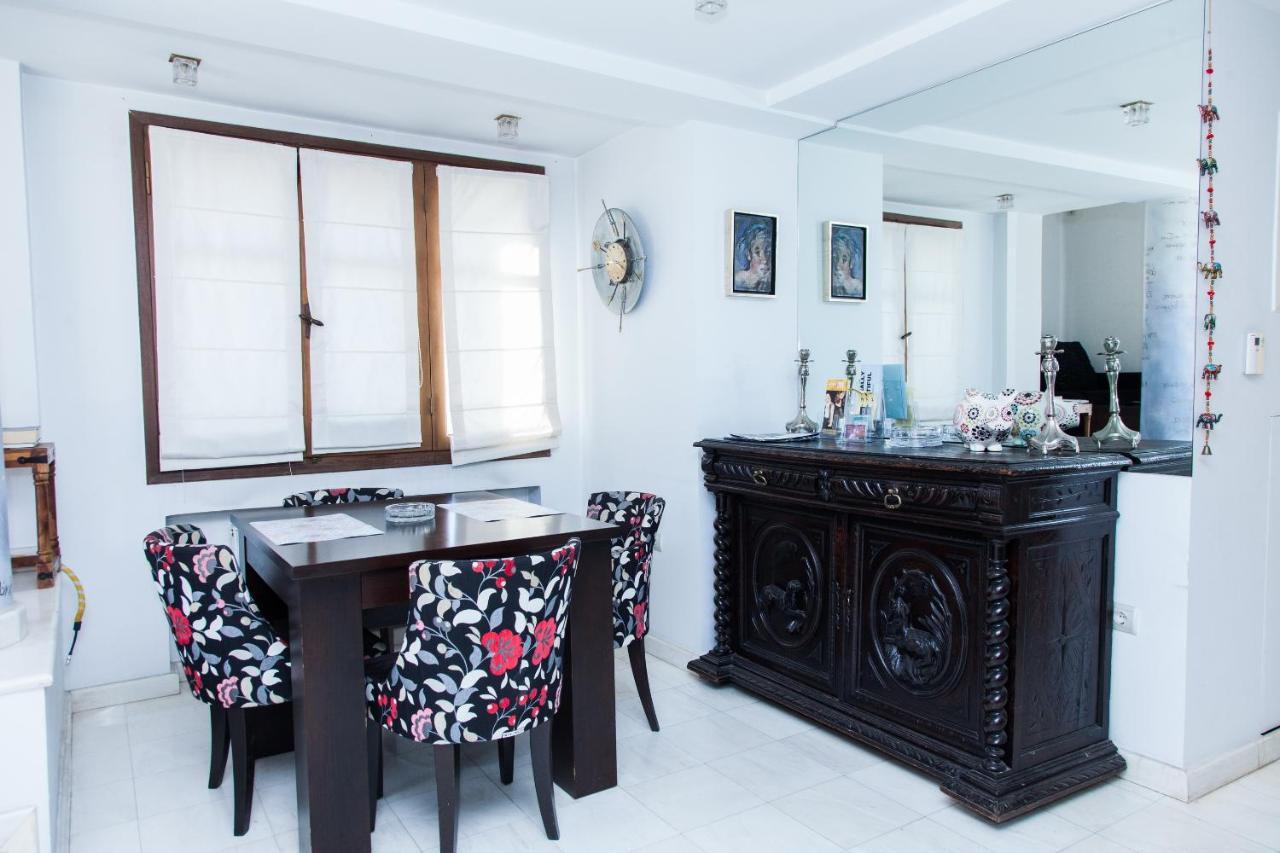 شقة أثينا  في Unique Apt W/ Veranda Walking Distance To Sites المظهر الخارجي الصورة