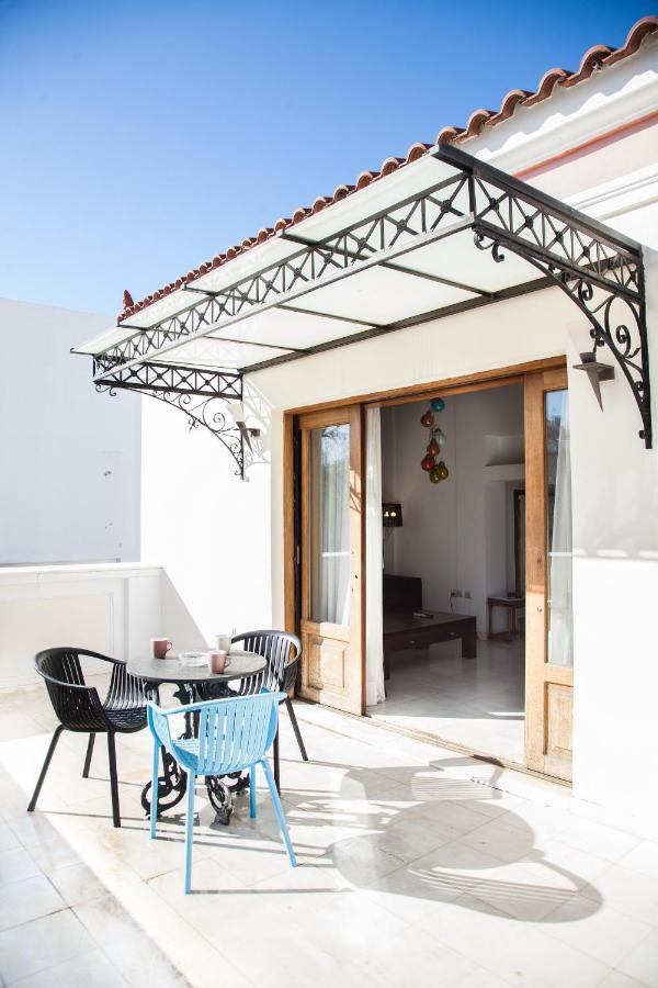 شقة أثينا  في Unique Apt W/ Veranda Walking Distance To Sites المظهر الخارجي الصورة